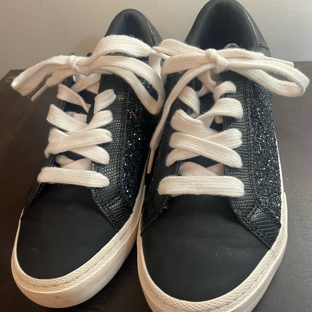 A New Day Black Glittery Sparkle Low Top Sneakers Girls Size 6